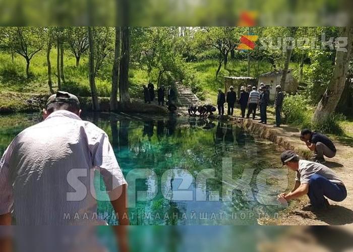 Талашка түшкөн булактан кадр