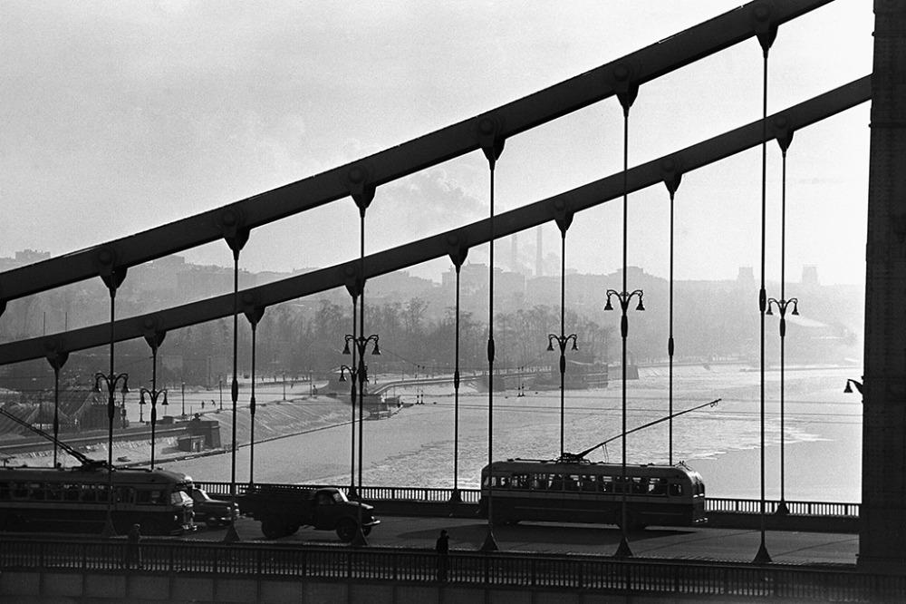 Крым көпүрөсү, 1961-жыл