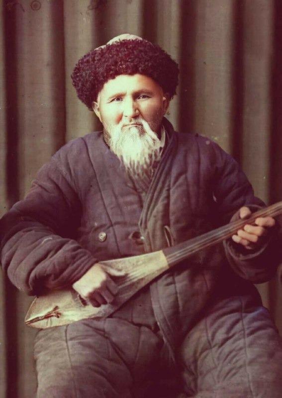 Тоо булбулу Токтогул Сатылганов (1864-1933).