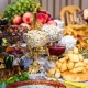 Аксыда алты адамдын өмүрүн алган уулануу. "Айылдык кеңешке депутаттыкка талапкерлигин койгон аял тургундарды сый-чайга чакырган" дейт айыл өкмөт башчы