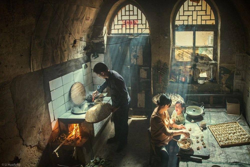 LI HUAIFENG/ Кытай
Сынактын жеңүүчүсү
