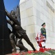 ЖЫЛНААМА, 7-АПРЕЛЬ: Элдик апрель революциясынын күнү