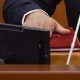Жогорку Кеңеште жаңы депутаттар ант беришет