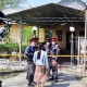 Пригородное айылындагы нааразычылыкка чыккан аялдарга Улуттук банктын өкүлү барды