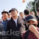 Дээрлик үч саат өткөнүнө карабастан, митингчилердин алдына өкмөт өкүлдөрү чыга элек