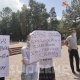 Өкмөт үйүнүн алдында Ислам Жусупбековду кызматтан бошотуу талабы менен митинг өтүүдө