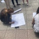 Кыргыз мамлекеттик медициналык академиясынын алдында митинг өтүп жатат
