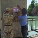 "Кооптуу жерге сууга түшпө". Жалал-Абадда милиция кызматкерлери сууга чөгүп кетүү кырсыгын алдын алууга багытталган видео тартты