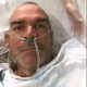 "Көмөк сурайбыз". Бишкекте эс-учун жоготкон абалда табылган жарандын аты-жөнү аныкталбай жатат