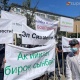 Бишкек шаардык сотунун алдына Асылбек Жээнбеков менен Төрөбай Зулпукаровдун бошотулушун талап кылып тарапташтары топтолду