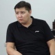 Аксы: Камчыбек Ташиевдин уулу Тай-Мурас Ташиев селден жабыркагандарга 500 миң сом берди