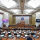 Жогорку Кеңеште чуулуу "Маалыматты манипуляциялоо жөнүндө" мыйзам долбоору колдоо тапты