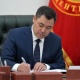 Садыр Жапаров жол кыймылынын эрежелерин бузгандыгы үчүн айып пулдарды азайтуу жөнүндө мыйзамга кол койду