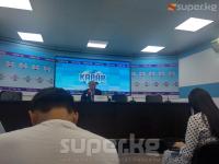 Экономика жана финансы министринин орун басары маалымат жыйын берүүдө