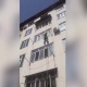 Ошто көп кабаттуу үйдө калып, жардамга муктаж болгон мүмкүнчүлүгү чектелген аялга жардам көрсөтүлдү