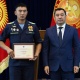 "1 миллион 880 миң сом бөлүнгөн". Садыр Жапаров "Танкалык биатлон" мелдешинин жеңүүчүлөрүнө сыйлык тапшырды