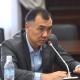 Равшан Жээнбеков депутаттык шайлоого катышуу үчүн документтерин БШК кабыл албай жаткандыгын айтат