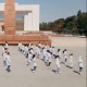 Пандемиянын гимни аталган музыка жаңырып... Ак халатчандардын бий аркылуу эмдөөгө чакырган видеосу чыкты