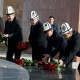 Сүйүнбек Касмамбетов "Ата-Бейитке" барып гүл койду