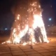 "Бул жылы да өрттөндү". Кара-Көлдө кечээ салтанат менен жандырылган балаты күйүп кетти